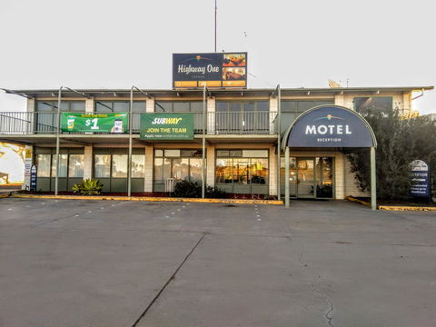 Highway One Motel - Accommodation Whitsundays 14