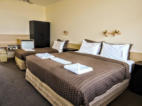 Highway One Motel - Accommodation Whitsundays 26