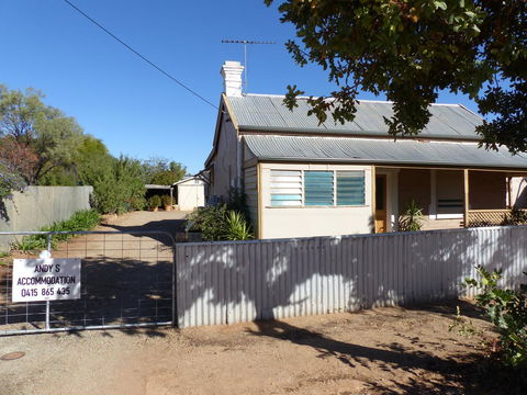 Andy\'s Accommodation - Accommodation Whitsundays 2