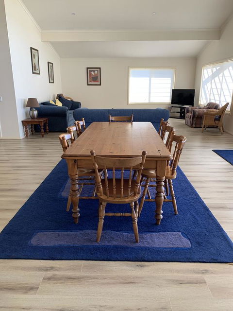 Emu Bay Lodge - Accommodation Whitsundays 8
