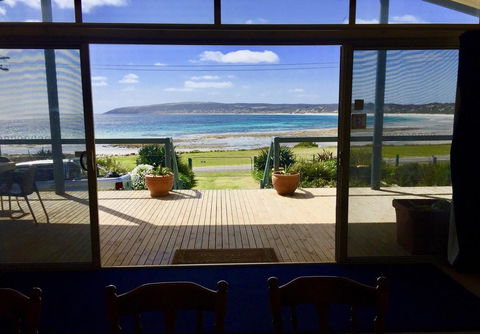 Emu Bay Lodge - Accommodation Whitsundays 1