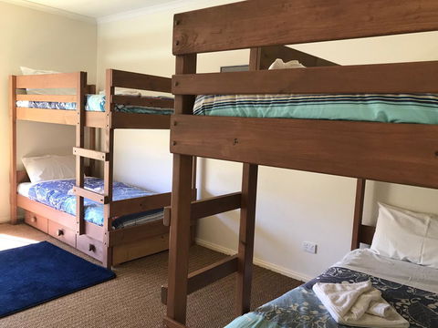 Emu Bay Lodge - Accommodation Whitsundays 17
