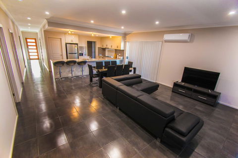 Serene Shores - Accommodation Whitsundays 2