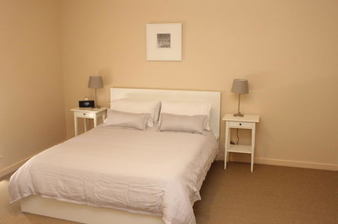 The Lighthouse - Beachfront Accommodation - Accommodation Whitsundays 8