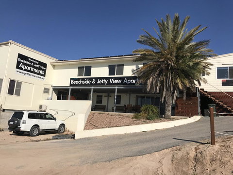 Beachside & Jetty View Apartment 6 - Captain\'s Apt - Accommodation Whitsundays 11