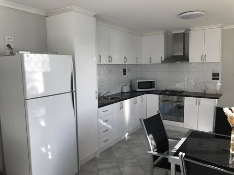 Beachside & Jetty View Apartment 6 - Captain\'s Apt - Accommodation Whitsundays 19