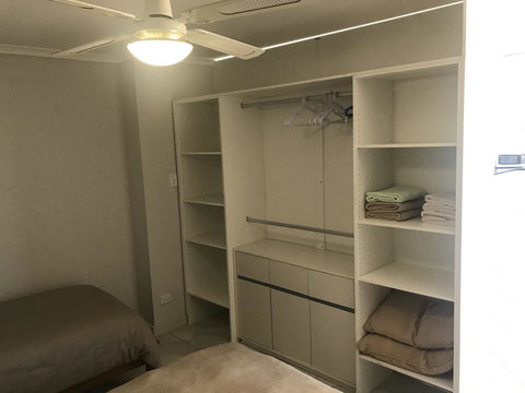 Beachside & Jetty View Apartment 6 - Captain\'s Apt - Accommodation Whitsundays 3