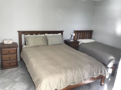 Beachside & Jetty View Apartment 6 - Captain\'s Apt - Accommodation Whitsundays 25