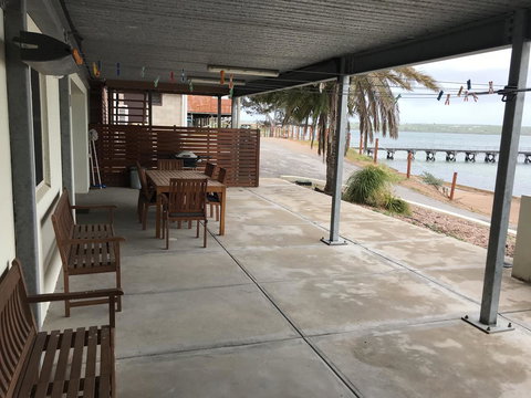 Beachside & Jetty View Apartment 6 - Captain\'s Apt - Accommodation Whitsundays 37