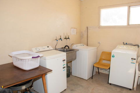 Kimba Units - Accommodation Whitsundays 1