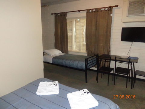 Adelaide Backpackers And Travellers Inn - Accommodation Whitsundays 14