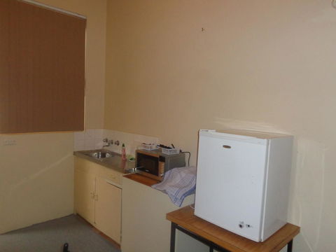 Adelaide Backpackers And Travellers Inn - Accommodation Whitsundays 34