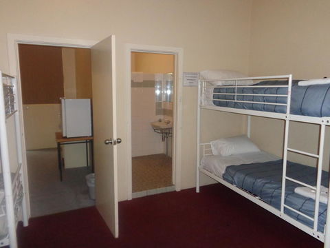 Adelaide Backpackers And Travellers Inn - Accommodation Whitsundays 4