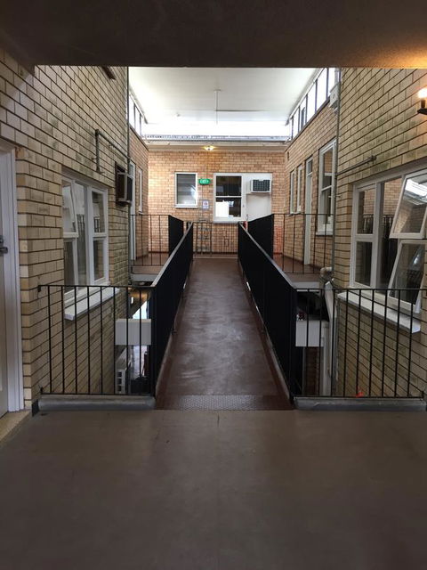 Adelaide Backpackers And Travellers Inn - Accommodation Whitsundays 10