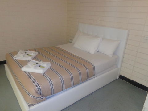 Adelaide Backpackers And Travellers Inn - Accommodation Whitsundays 24