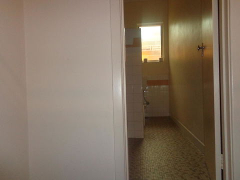 Adelaide Backpackers And Travellers Inn - Accommodation Whitsundays 37