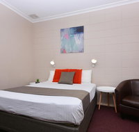 Motel Poinsettia - Accommodation Whitsundays