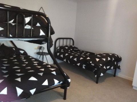 Hilltop Escape - Accommodation Whitsundays 15