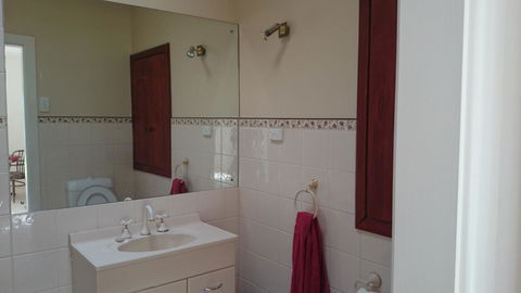 Hilltop Escape - Accommodation Whitsundays 20