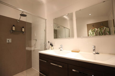 One Tree Bed And Breakfast - Accommodation Whitsundays 20