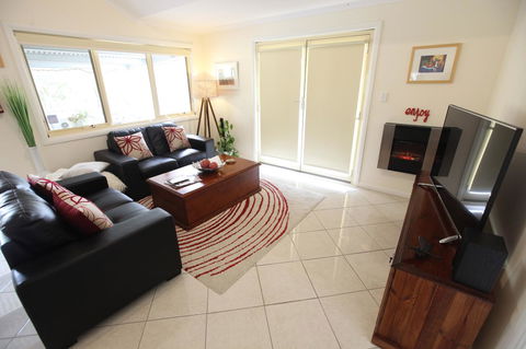 One Tree Bed And Breakfast - Accommodation Whitsundays 11