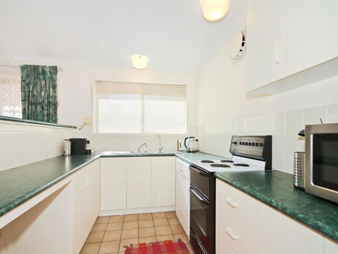 Moana Magic - C21 SouthCoast Holidays - Accommodation Whitsundays 3