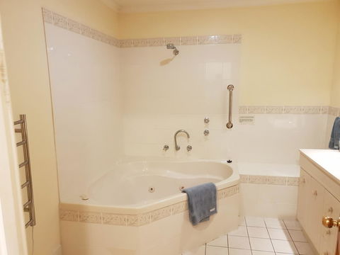 Donnybrook Cottages - Donnybrook - Accommodation Whitsundays 10