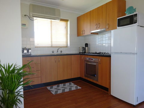 Aurora Holiday Apartment @West Beach - Accommodation Whitsundays 19