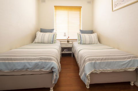 Aurora Holiday Apartment @West Beach - Accommodation Whitsundays 7