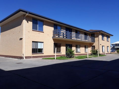 Aurora Holiday Apartment @West Beach - Accommodation Whitsundays 17