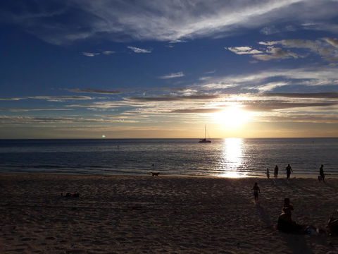 Aurora Holiday Apartment @West Beach - Accommodation Whitsundays 16