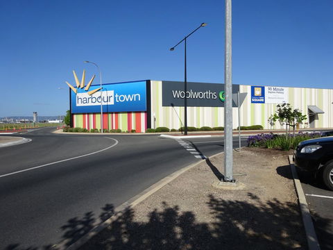 Aurora Holiday Apartment @West Beach - Accommodation Whitsundays 26