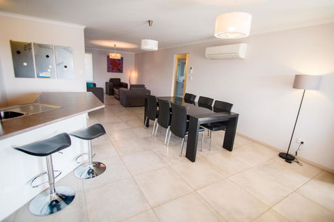 Waterfront On Jefferson, At Wellington Marina, SA - Accommodation Whitsundays 4