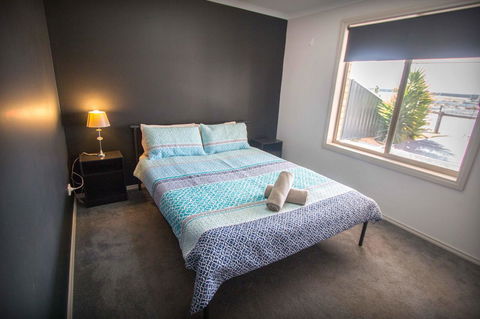 Waterfront On Jefferson, At Wellington Marina, SA - Accommodation Whitsundays 13