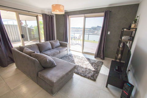 Waterfront On Jefferson, At Wellington Marina, SA - Accommodation Whitsundays 6