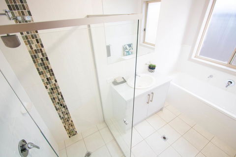 Waterfront On Jefferson, At Wellington Marina, SA - Accommodation Whitsundays 17