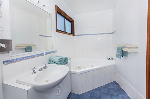 Echo Holiday Parks - Naracoorte - Accommodation Whitsundays 30