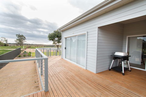 Wellington Lake Retreat - Accommodation Whitsundays 9