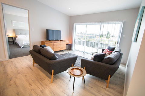 Wellington Lake Retreat - Accommodation Whitsundays 4