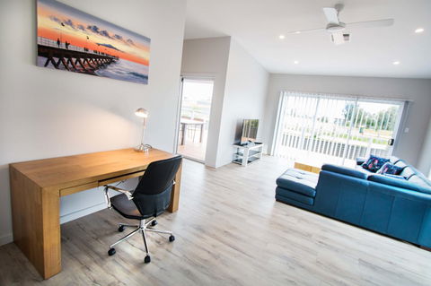 Wellington Lake Retreat - Accommodation Whitsundays 7