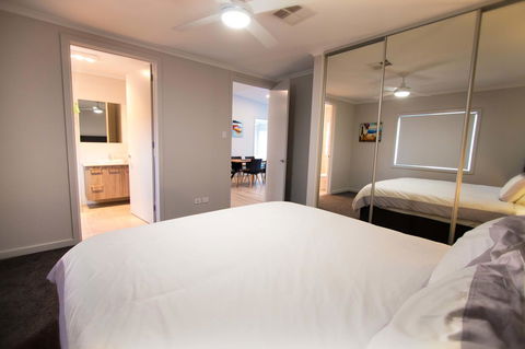 Wellington Lake Retreat - Accommodation Whitsundays 12