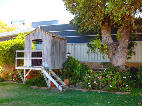 Lazy Lobster Holiday Units & Chalets - Accommodation Whitsundays 21