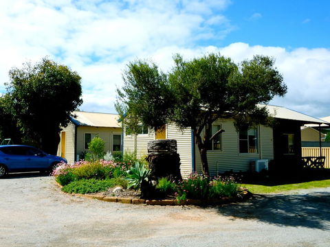 Lazy Lobster Holiday Units & Chalets - Accommodation Whitsundays 20
