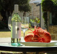 Lazy Lobster Holiday Units  Chalets - Accommodation Whitsundays