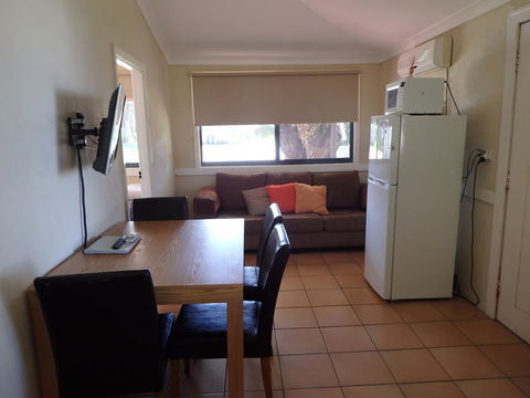 Lazy Lobster Holiday Units & Chalets - Accommodation Whitsundays 3