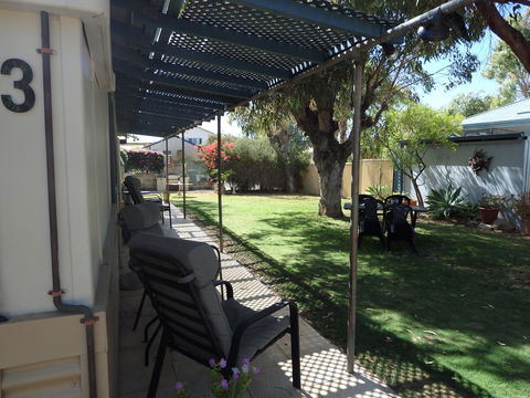 Lazy Lobster Holiday Units & Chalets - Accommodation Whitsundays 9