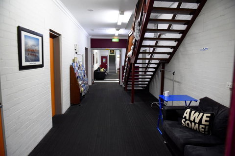 The Emperors Crown Hostel - Accommodation Whitsundays 22