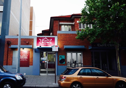 The Emperors Crown Hostel - Accommodation Whitsundays 0