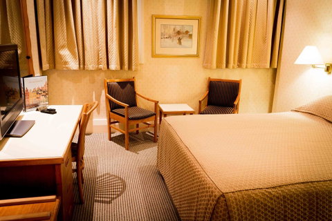 European Hotel - Accommodation Whitsundays 26