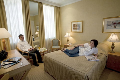 European Hotel - Accommodation Whitsundays 8